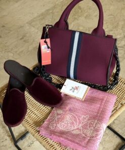 Alternative view of Foulard "Tracce longobarde", rosa